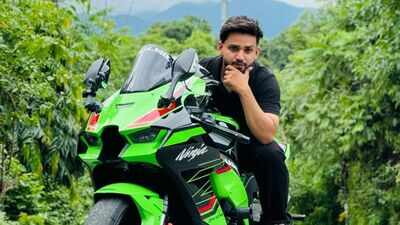 Popular YouTuber Aas Mohammed dies after sports bike crashes into divider