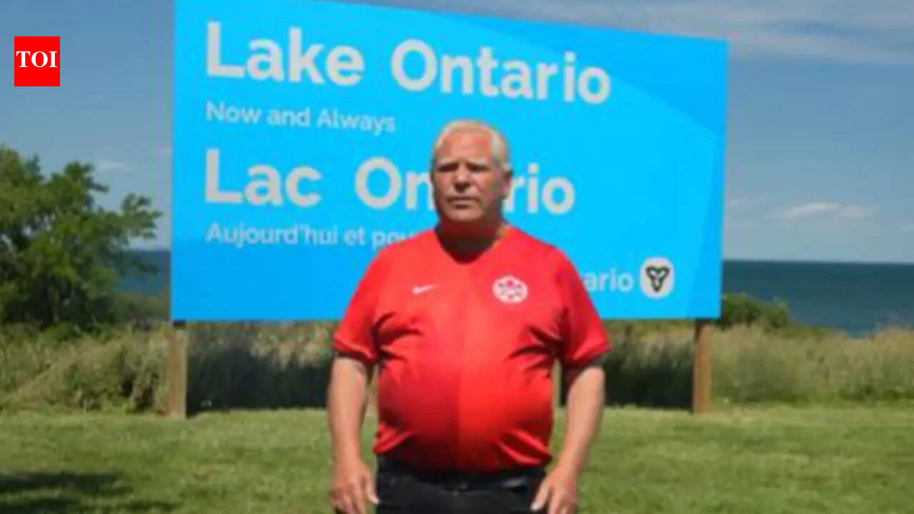 Trump wants 'Lake America'. Canada puts up a 24-foot sign saying otherwise