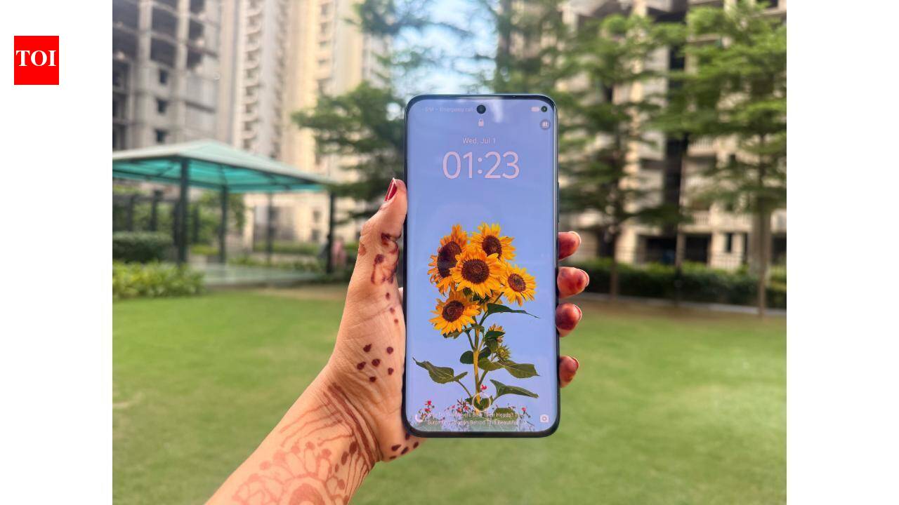 TechnologyiQoo Z11 5G review: Bright screen, good 