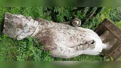 Nehru statue uprooted in Durgapur, Cong issues 24-hr ultimatum