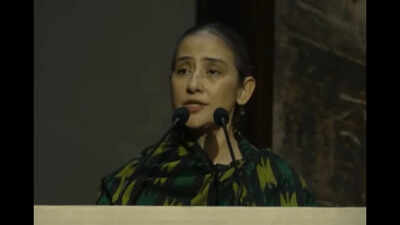 Manisha Koirala holds back tears as she talks about Nepal floods, urges the internationl community to help by not cutting down on tourism: 'Can the pain not be lessened? Please, God'