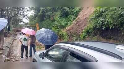 Fresh landslides threaten homes, buildings along Mussoorie-Dehradun road