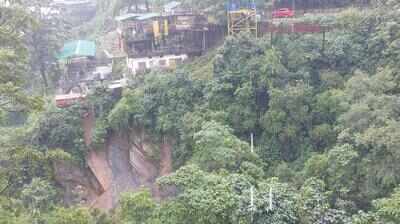 Fresh landslides threaten homes, buildings along Mussoorie-Dehradun road