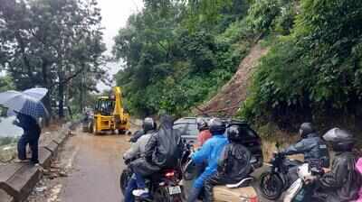 Fresh landslides threaten homes, buildings along Mussoorie-Dehradun road