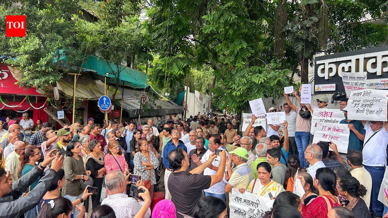 Protesters of all ages gather on FC Road to demand ban on loud music systems during Ganapati, Dahi Handi festivals