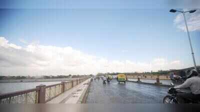 Sky remains cloudy, max temperature touches 33.9°C