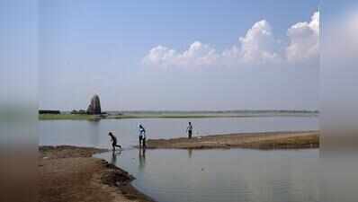 Pune: Ujani dam silt to be free for farmers, but fears grow of large-scale extraction by big contractors