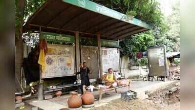 Buses don’t stop here: Bus shelters across Ghaziabad and Noida give way to repair shops, food stalls