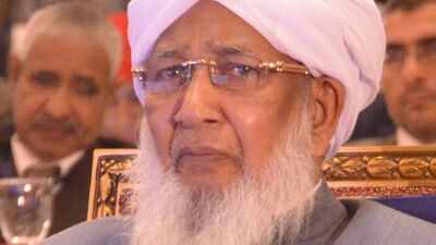 'Women should stay confined to homes': Kerala Islamic scholar Kanthapuram defends purdah remark