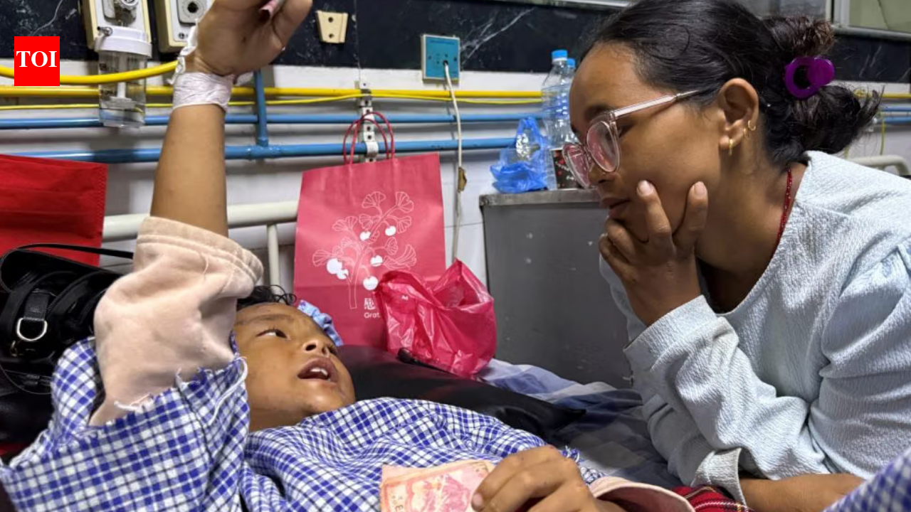 Life StyleBoy Survives Nepal Floods: 8-year-old cl