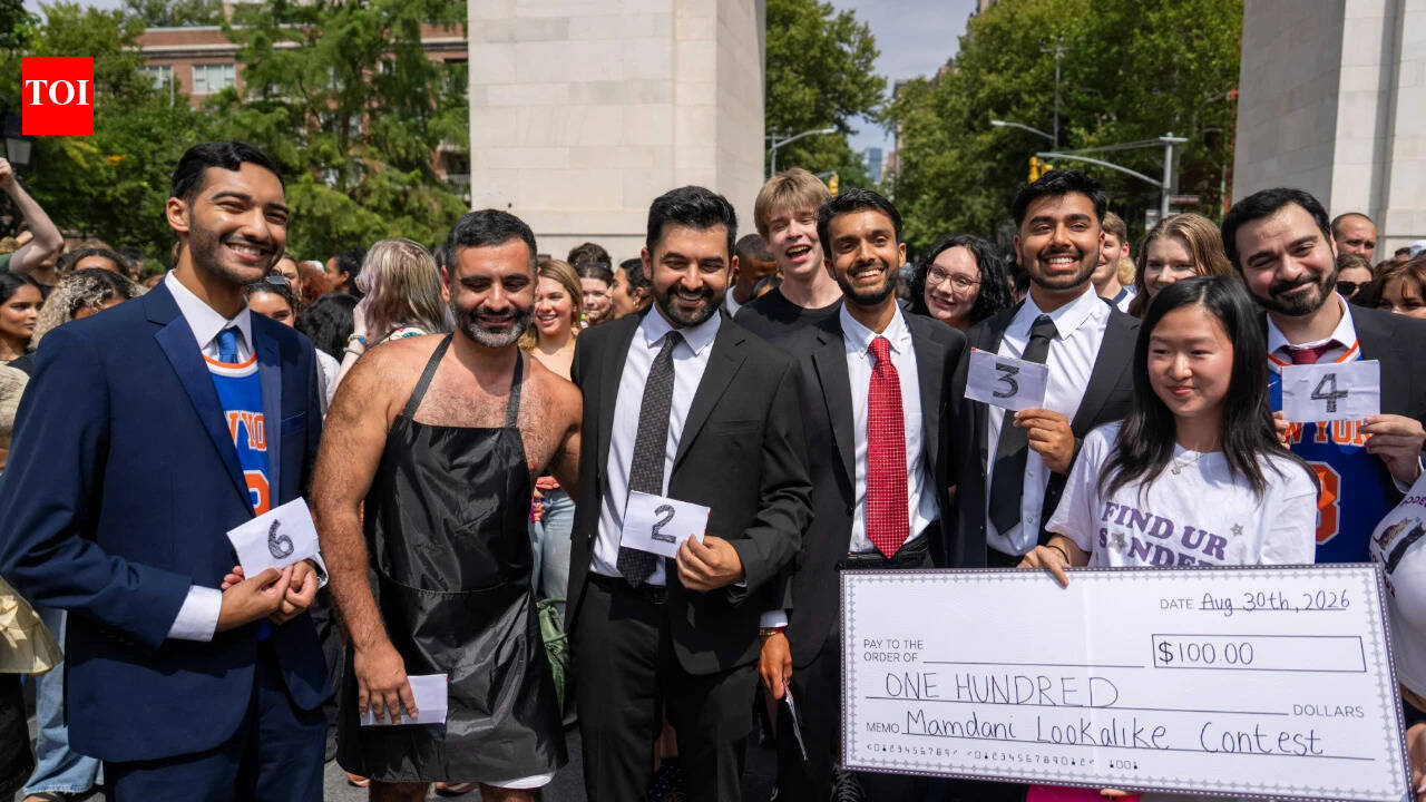 Watch: Zohran Mamdani look-alike contest draws hundreds in New York