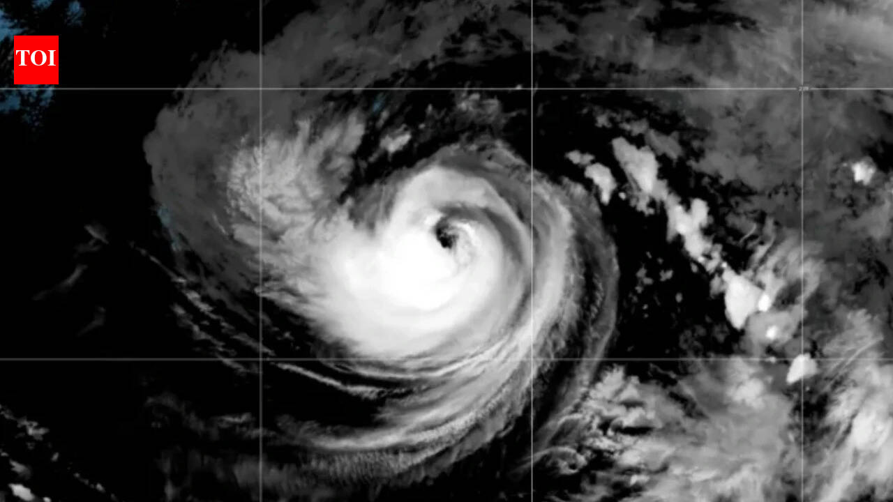 Hurricane threat in Southern California: 90% chance of disturbance to turn into depression
