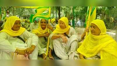 Farm unions step up protests across Punjab