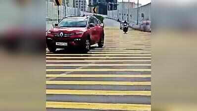 BMC installs rumbler strips on Mumbai’s Mrinal Tai Gore Flyover extension after truck mishap