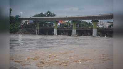 Discharge from reservoirs revives flood threat in Jamshedpur