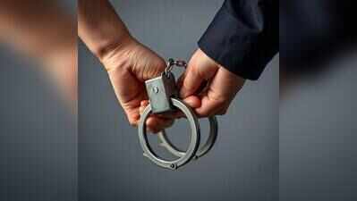 Cyber Police Arrest Uttar Pradesh Man for Filming Women on Mumbai Trains, Morphing Their Images, Sharing them on Instagram,