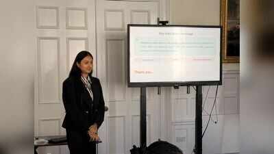 PAU research on digital capital presented at Oxford