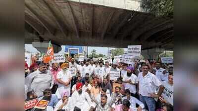 BJP holds protest outside CP office over ‘rise in crime’