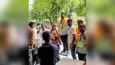 In a first, visually impaired student in Dusu race