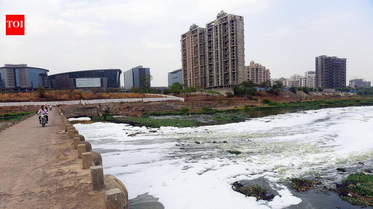 Hadapsar canal's high water level stops bridge repairs; Residents question delay