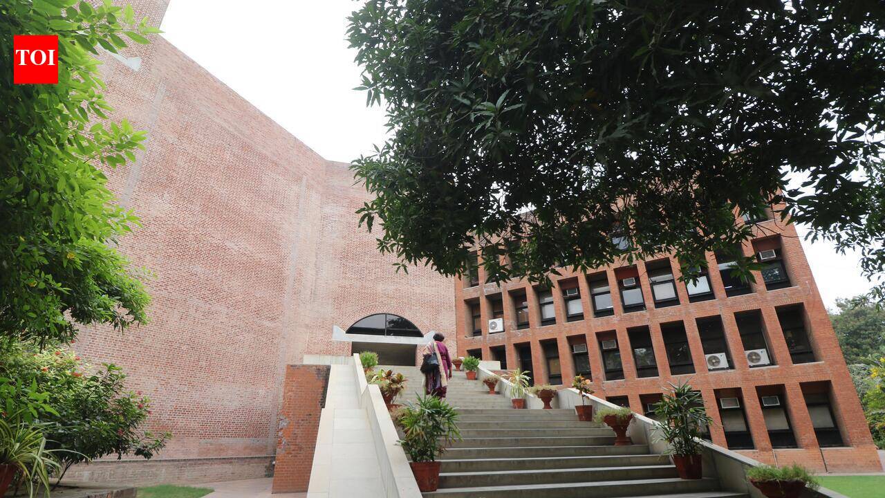 IIM-A’s int’l MEP hits record $243,000