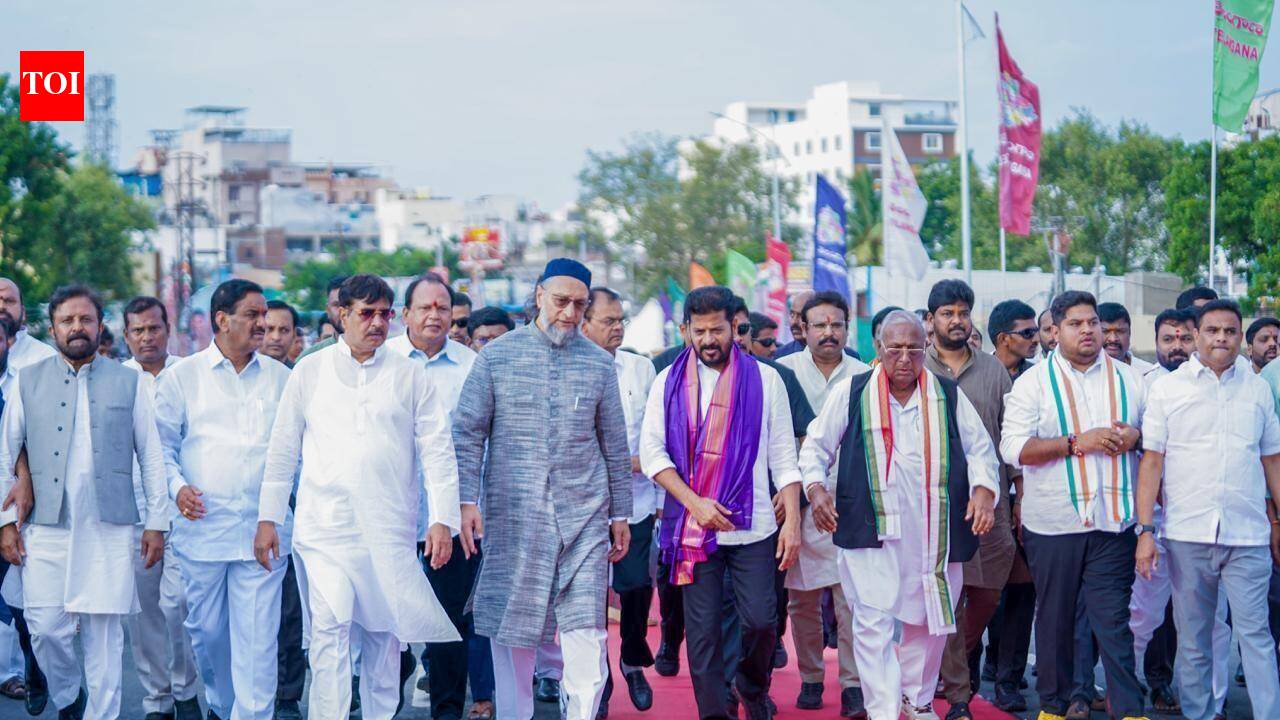 Revanth calls for protests demanding LoP KCR's resignation