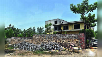Court stays hold up action against Aravali encroachments, CEC told