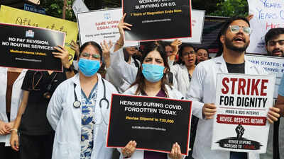 MBBS, BDS interns in J&K start indefinite strike over ‘low’ stipend