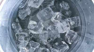 Putting ice cubes in the dryer: Why people are trying this viral hack and how it may help reduce wrinkles in clothes