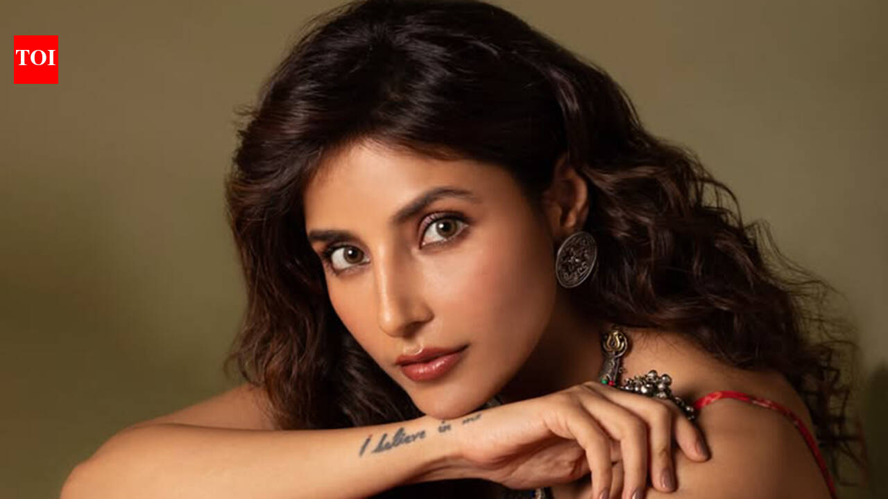 Harshita Gaur opens up about Jitendra Kumar replacing Vikrant Massey