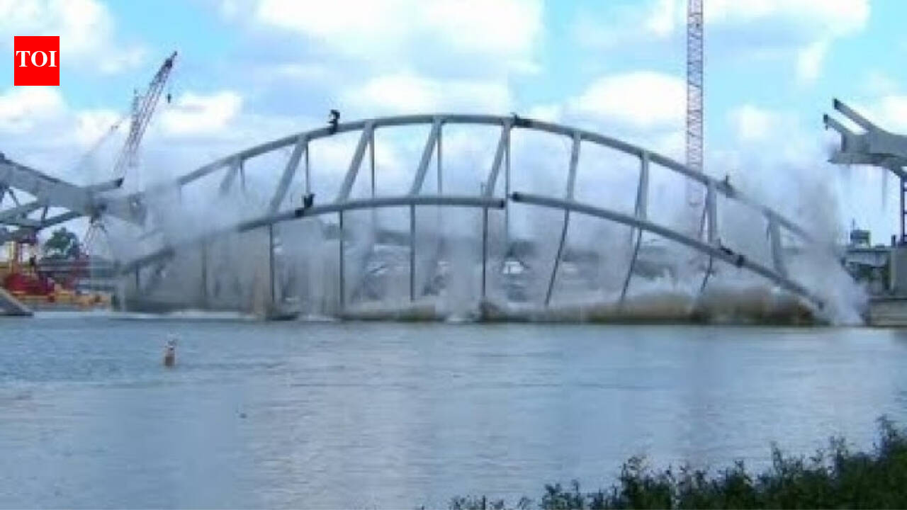 Arkansas tried to blow up a 93-year-old bridge, but it survived the blast in 2016