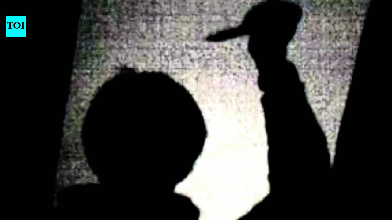 Constable stabbed, accused shot in police action in Krishna district