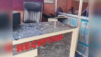 Patient’s death sparks vandalism at Chatra hospital