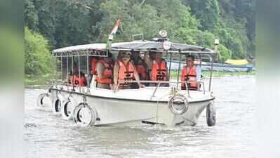 Ganga crosses warning mark, Kashi braces for flood