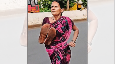 Barefoot mom in sari runs 3km to win Rs 5k for kids' education