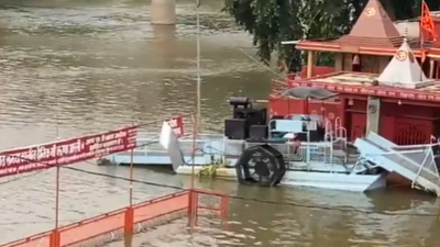 Ganga river crosses warning level, boat services suspended in Varanasi