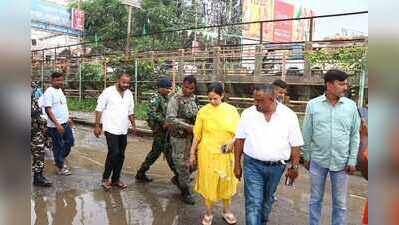Jamshedpur rain triggers pothole crisis on Mango-Dimna road, residents demand repairs