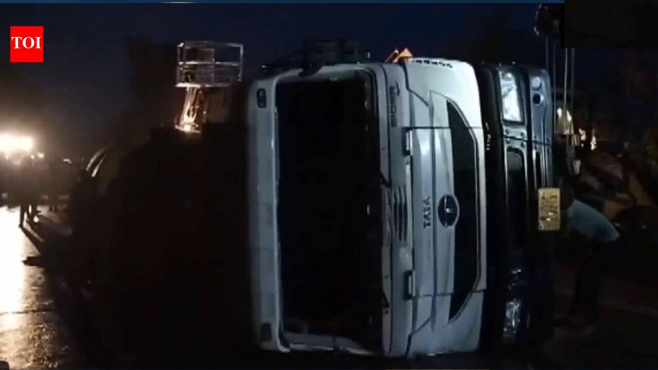 MP highway crash: 5 killed, 20 hurt after bus collides with bulker; PM Modi mourns deaths