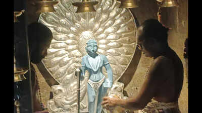 Emerald idol stolen from TN temple; gang disables alarm, CCTV cameras