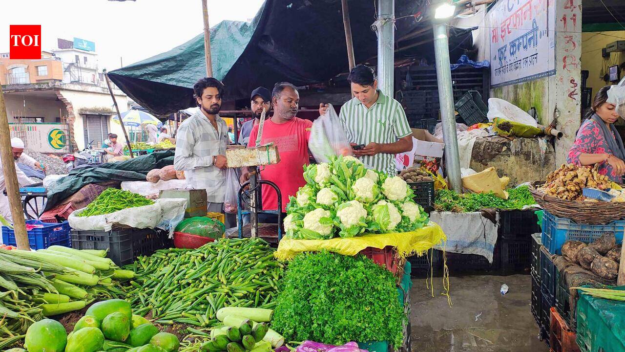 Despite fresh crackdown, single-use plastic common across Doon