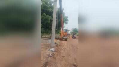 Vehicle rams into pole, leaves residential societies in Gurgaon Sector 99A without power for 9 hours