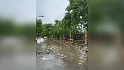Rain exposes civic gaps, roads remain submerged
