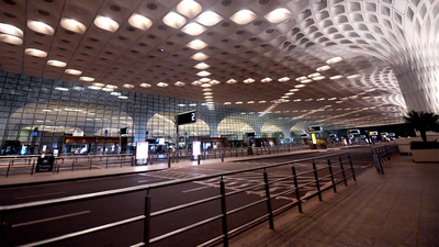 2 students flying out to Russia from Mumbai for MBBS report Rs 6.5 lakh theft from bags; FIR registered