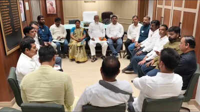 PM Narendra Modi photo row: BJP protests at KDMC, meeting adjourned for 10 minutes