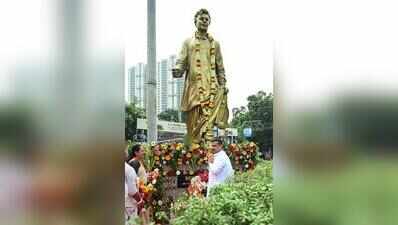 Govt won’t engage in politics in Tollywood, says chief minister as film industry honours Mahanayak