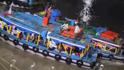 Mumbai: Ferry boat breaks down mid-sea near Gateway of India, all 38 onboard safe