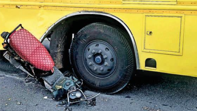 Three young sisters, cousin die as bus collides with moped in Tamil Nadu