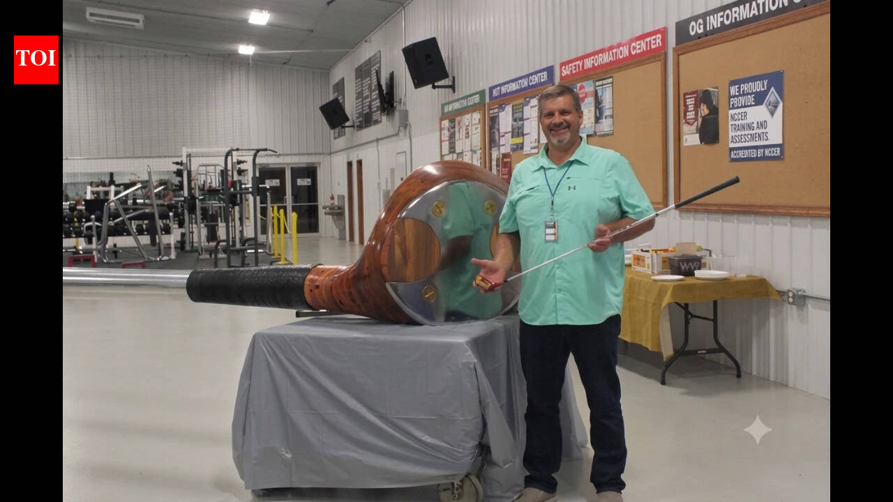 Illinois businessman built a giant wind chime to attract visitors, then made 12 Guinness records