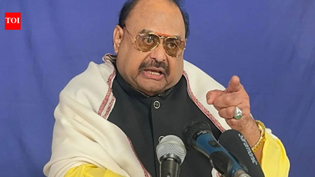 ‘Growing differences between military, Zardari’: Self-exiled Pak politician makes big claim