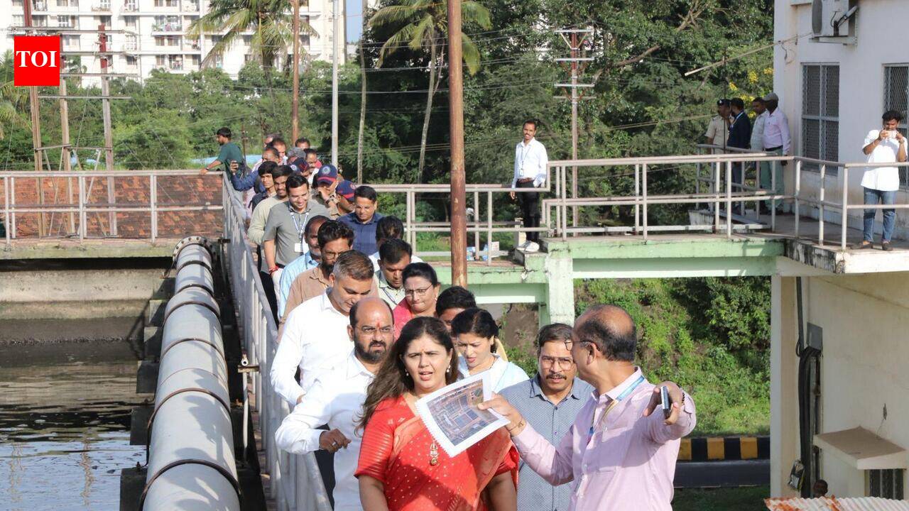 Environment minister Munde skipped visit to polluted stretch of Panchganga river during Kolhapur tour: Shetti